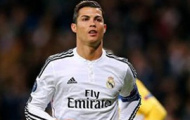 Video: Ronaldo ngó lơ chủ tịch UEFA