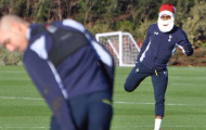 Ông già Noel bất ngờ 'đầu quân' cho Tottenham