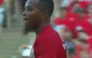 Video: Robinho khoe kĩ thuật lạ mắt trong trận giao hữu