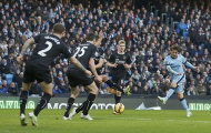 Hoà thất vọng, Man City tự quẳng đi món quà từ Chelsea