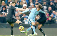 Premier League: Lỡ chuyến đò