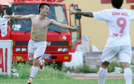 Văn Quyến không thể trở lại V.League vì… quá béo