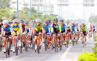 Sôi động giải xe đạp chào năm mới 2015