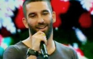 Video: Arda Turan thi hát vòng giấu mặt The Voice