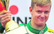 Mick Schumacher: Cha huyền thoại sinh con tài năng
