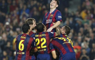Bị CĐV la ó, Messi đáp trả bằng “nụ hôn”