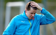 Wenger phủ nhận bỏ rơi Szczesny vì tội hút thuốc