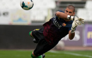 Video: Những pha cứu thua để đời của Victor Valdes