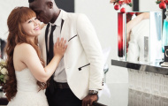 Ảnh cưới lãng mạn của tiền đạo Diabate và cô dâu Việt