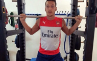 Mesut Oezil 'cuồng' tập tạ để đọ sức hậu vệ 'trâu bò'