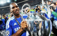 Drogba 'quẩy' hết mình với fan của Chelsea