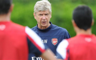 Wenger và phong cách mua sắm rất “Wenger”