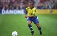 Video: Top 10 cú sút trái phá của Roberto Carlos