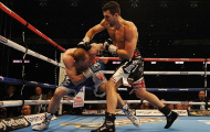 Chấn thương khiến nhà vô địch Carl Froch...chưa thể treo găng