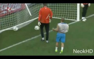 Video: Pha ghi bàn siêu ảo của Wesley Sneijder trên sân tập