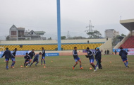 Vì sao những sân cỏ ở V-League xấu như “bãi thả trâu”?