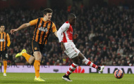 Gật đầu với Villarreal, Campbell chuẩn bị rời Arsenal