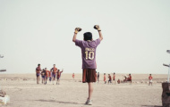 Bóng đá diệu kỳ của những mảnh đời đau thương