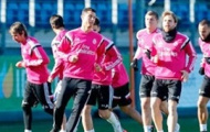 Buồn vì thẻ đỏ, Ronaldo hết khoe đùi trong buổi tập