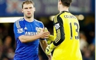 Mou nói đội trẻ Chelsea cần nhìn…  chiếc giày của Ivanovic