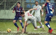 Chiêu đãi Atletico màn 'tắm bùn', Eibar bị bắt sửa sân