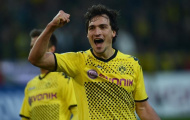 Chê bai Hummels, cựu sao Man United bị fan 'ném đá'