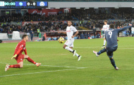 Bàn thắng muộn của Higuain đưa Napoli vào bán kết Coppa Italia