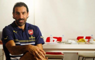 Robert Pires 'nương nhờ' Arsenal