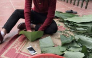 Văn Toàn trổ tài gói bánh chưng tặng Công Phượng