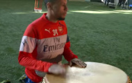 Video: Cầu thủ Arsenal múa lân chúc tết fan châu Á