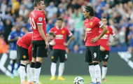 Huyền thoại M.U khuyên Van Gaal nên loại bỏ Falcao và Van Persie