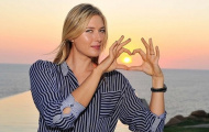 Nữ hoàng quần vợt Sharapova đẹp lãng mạn trước biển