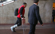 Van Persie chấn thương, có khi lại hay