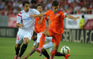 Giữ Jose Luis Gaya, đóng cửa hay chỉ khép hờ