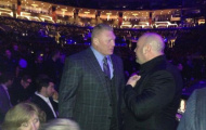 Brock Lesnar bất ngờ xuất hiện tại UFC 184