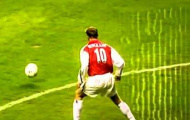 Video: Siêu phẩm để đời của Dennis Bergkamp 13 năm trước