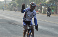Tuổi 75 vẫn đạp xe ngàn cây số