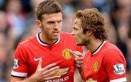 Derby màu đỏ: Man United nên dùng cả Carrick và Blind