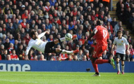 Gerrard nhận thẻ đỏ, Liverpool ôm hận bởi cú đúp của Mata
