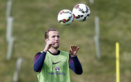Video: Rooney, Welbeck và Harry Kane thử tài Joe Hart