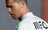 Cristiano Ronaldo khoe tóc mới cá tính