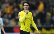 Hummels bắn tín hiệu đến Man United