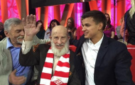 Nghĩa cử cao đẹp của CLB Spartak Moscow với fan 102 tuổi bị lừa tiền