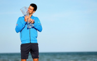 Djokovic phấn khích ăn mừng chức vô địch trên biển Miami