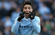 Nasri bất mãn khi bị biến thành 'vật tế thần'