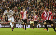 10 người Valencia bị 12 người Bilbao cướp chiến thắng