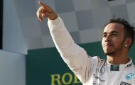 Lấy pole ở Trung Quốc; Lewis Hamilton xuất sắc lập hat-trick