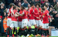 Ashley Young lên đồng; M.U nhấn chìm Man City