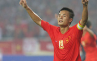 Thành Lương hoàn tất hat-trick QBV Việt Nam