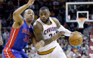 James có được cú Triple-Double thứ 2, Cavs thắng nhẹ Pistons